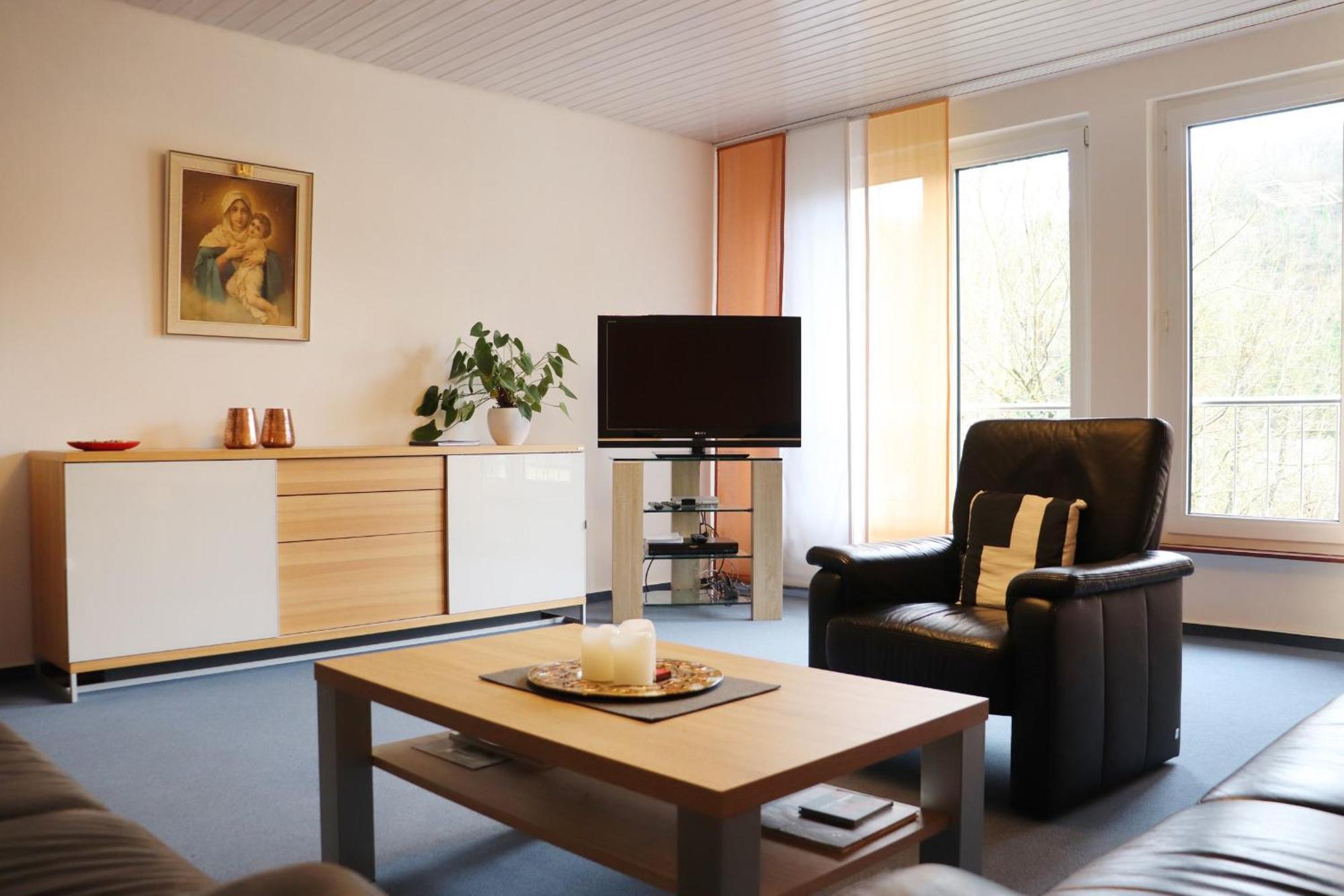 Auberge de jeunesse Haus St. Josef à Vallendar Extérieur photo